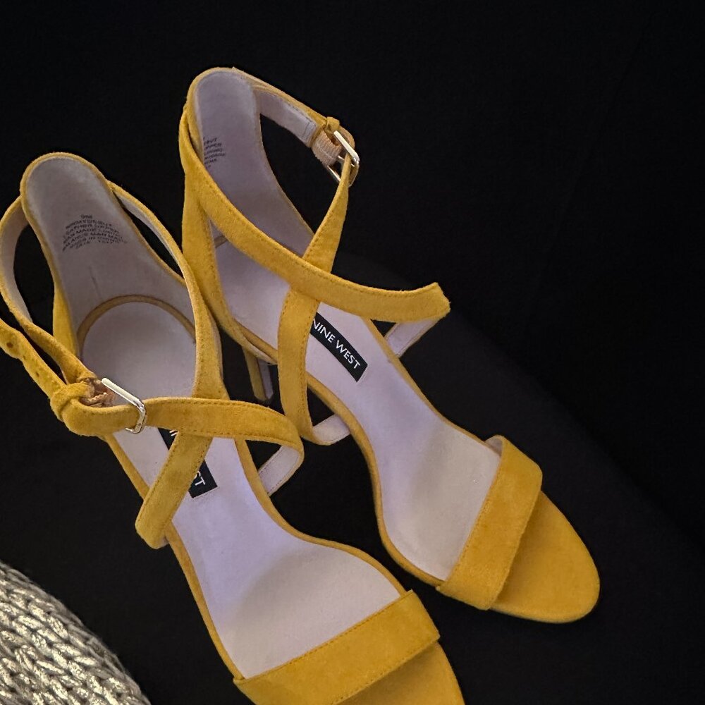 Women's high-heeled sandals-never worn!